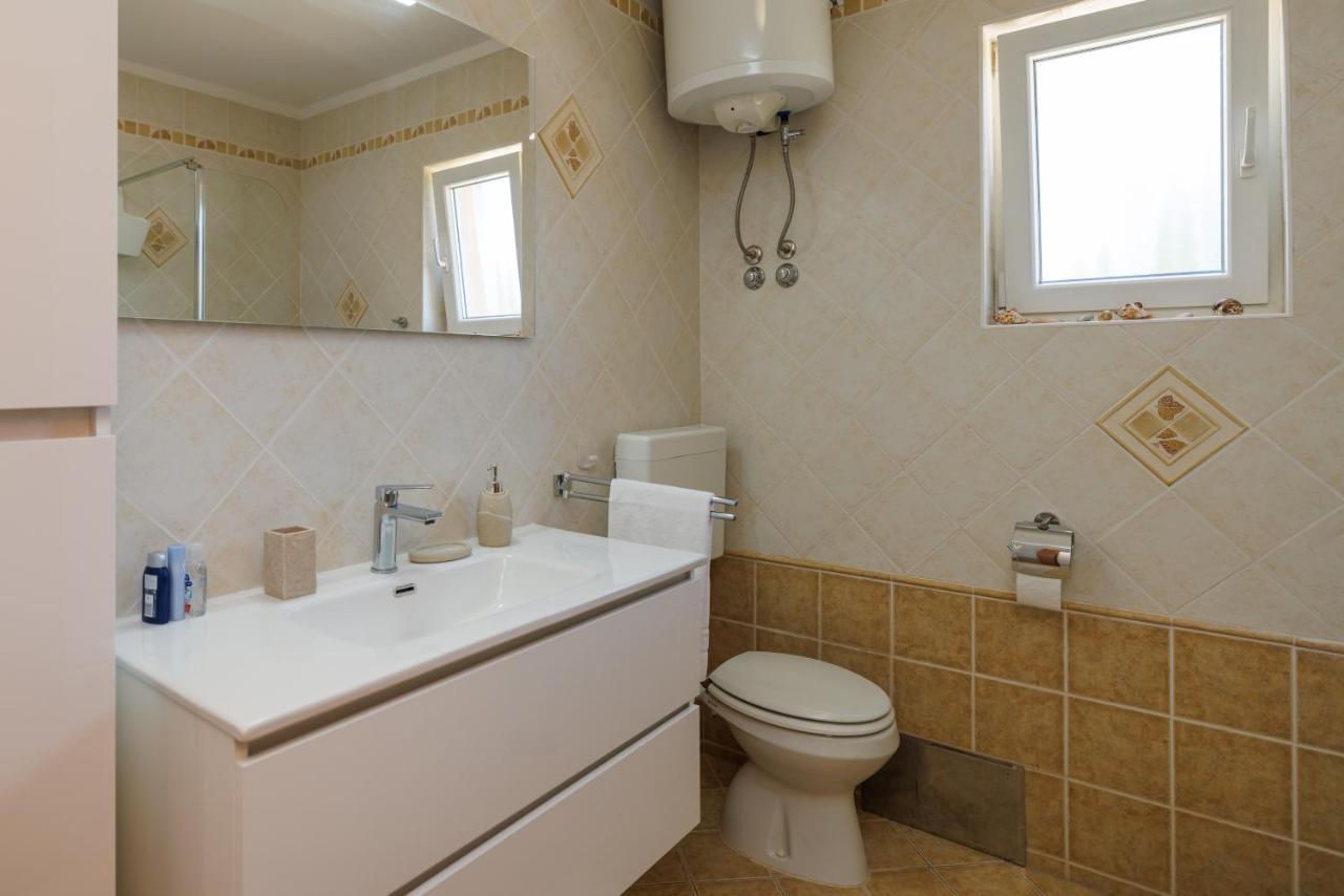 Apartman La Vista E' Bella Kornić Buitenkant foto