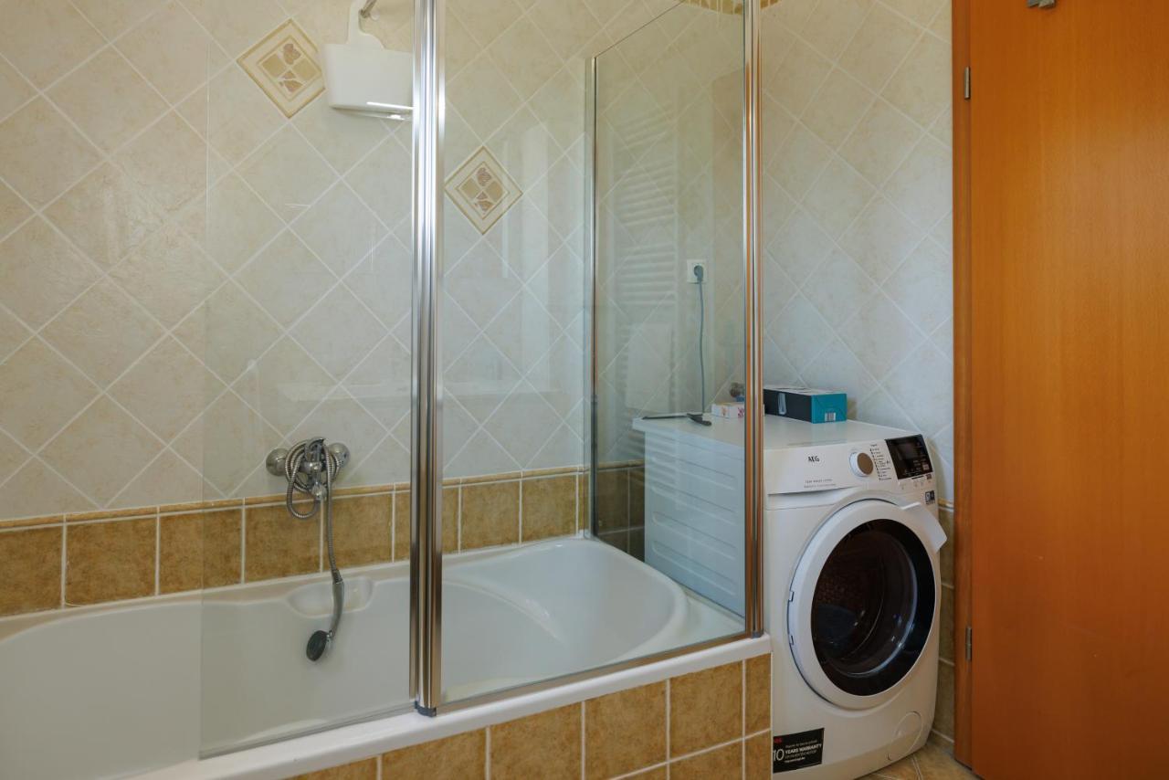 Apartman La Vista E' Bella Kornić Buitenkant foto